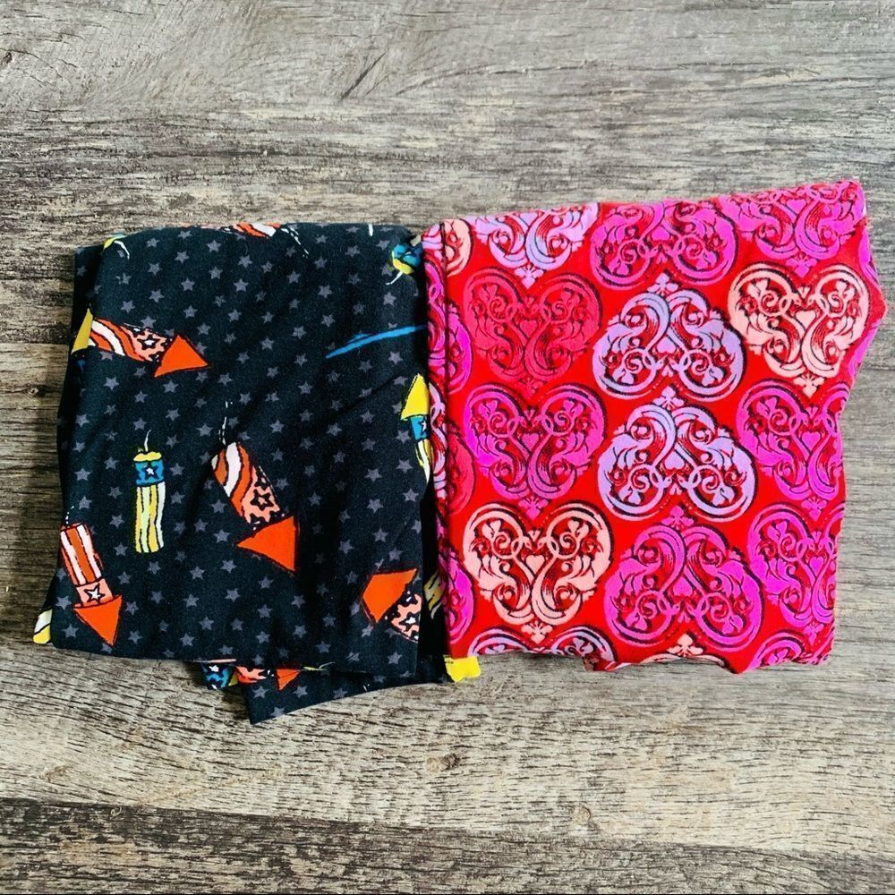 Lularoe Rocket and Hearts Leggings Two Pair‎